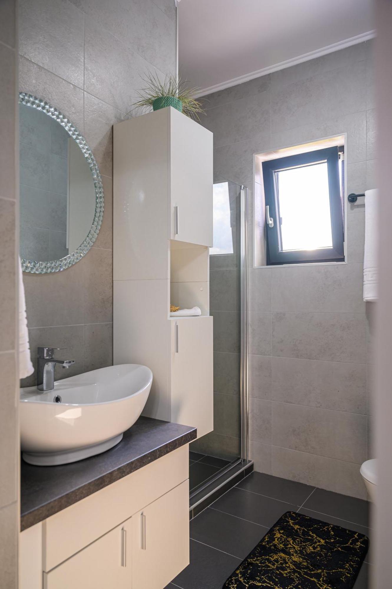 Apartament Nina House Târgu Jiu Zewnętrze zdjęcie